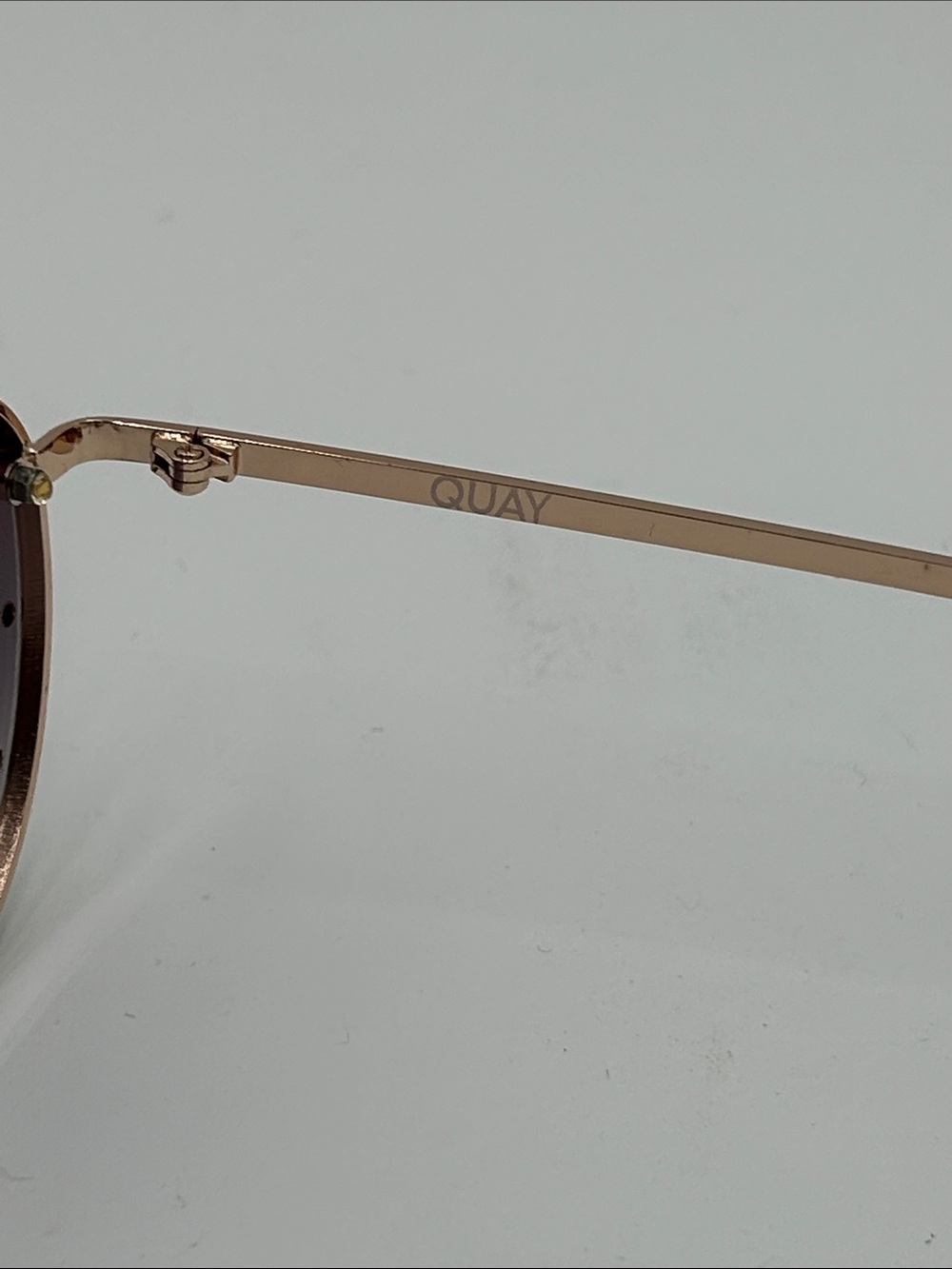 Quay Australia Farrah Rhinestone Metal Round Sunglasses Gradient Black & Case - Picture 6 of 8